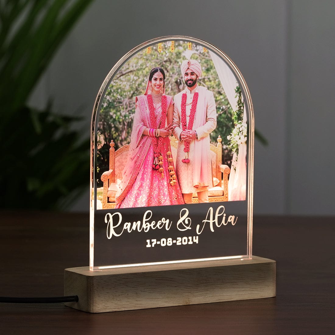 Side View of the wooden LED base and sharp print on the Arch Acrylic LED Panel