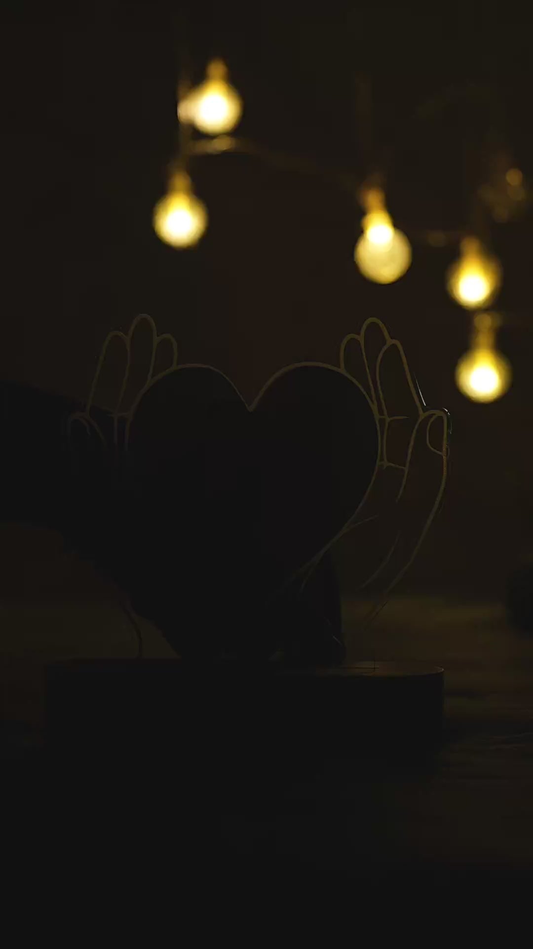 Showcase video of Love You Dad hand heart acrylic LED photo lamp with father daughter portrait