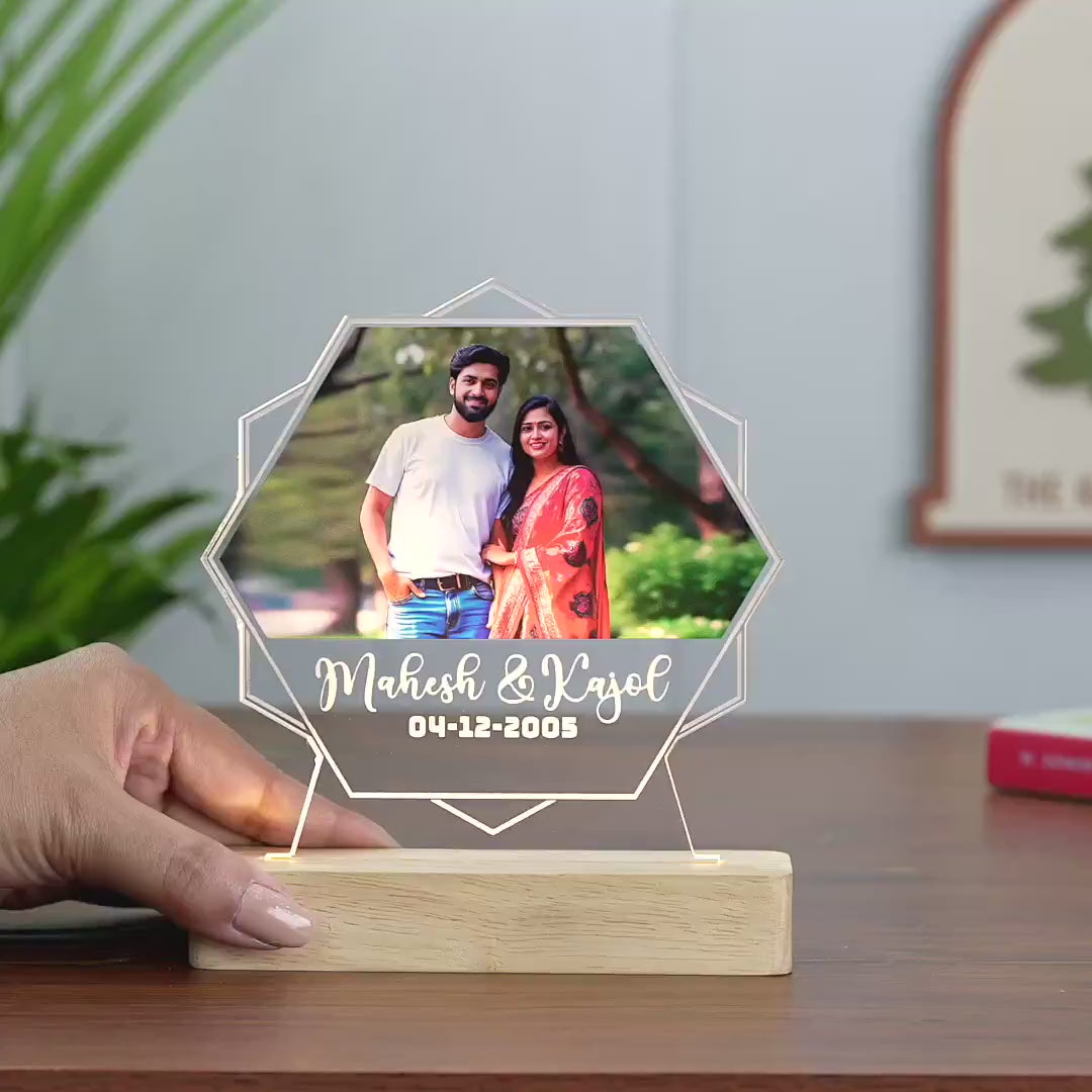 Video showing how this Geometric Acrylic Night Led Lamp Switching on and off Lighting 